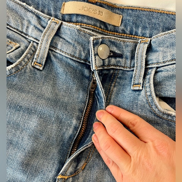 Joe’s Jeans - The Callie, Size 26 - Picture 5 of 7